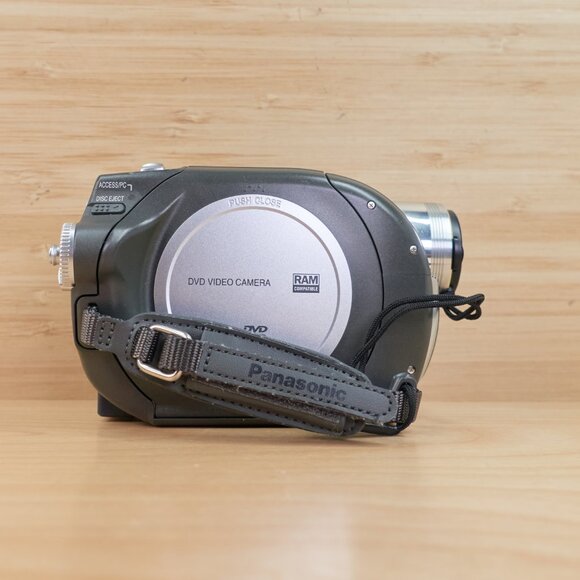 Panasonic VDR-D100 Handycam Camcorder /  DVD Video Camera / Made in Japan - Picture 7 of 9